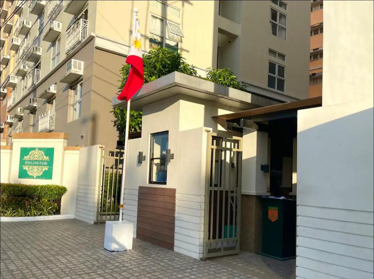 Neat Unit In Holland Park Southwoods Aparthotel Binan Exterior photo
